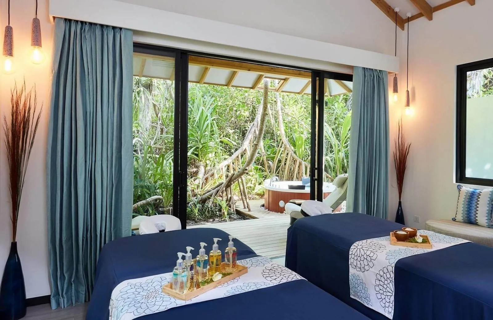 NH Collection Maldives Havodda Resort 5*