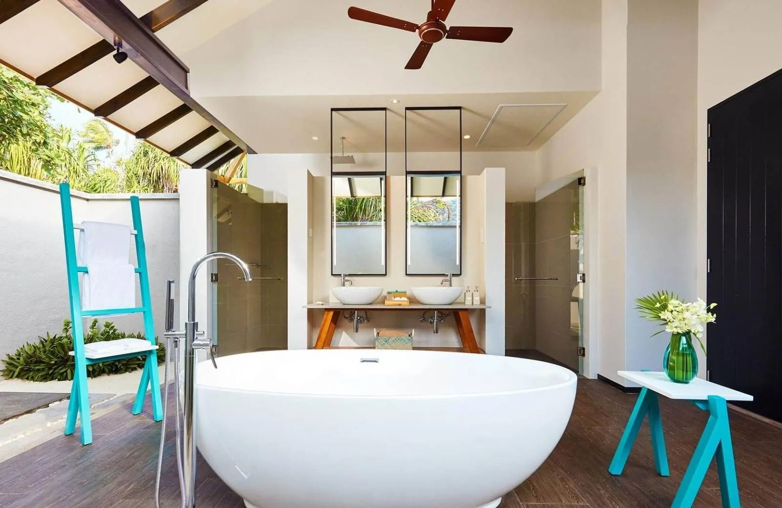 NH Collection Maldives Havodda Resort 5*