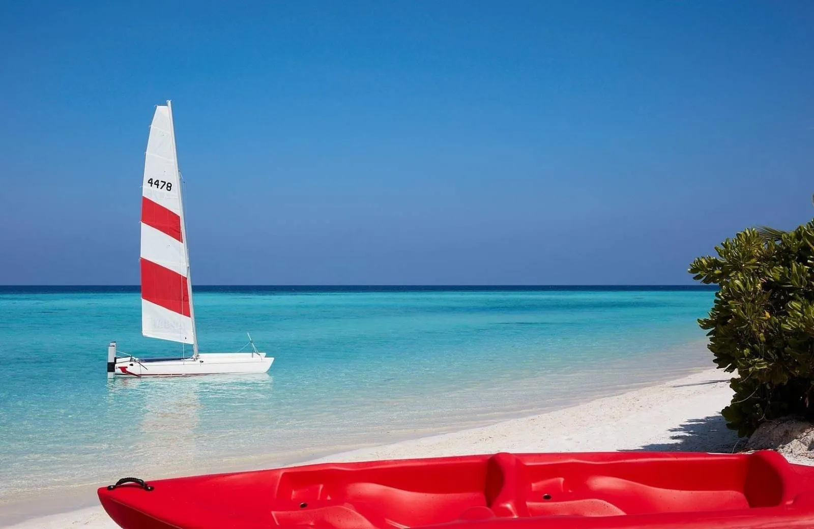 NH Collection Maldives Havodda Resort 5*