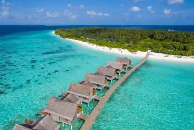 Furaveri Island Resort & Spa 5*