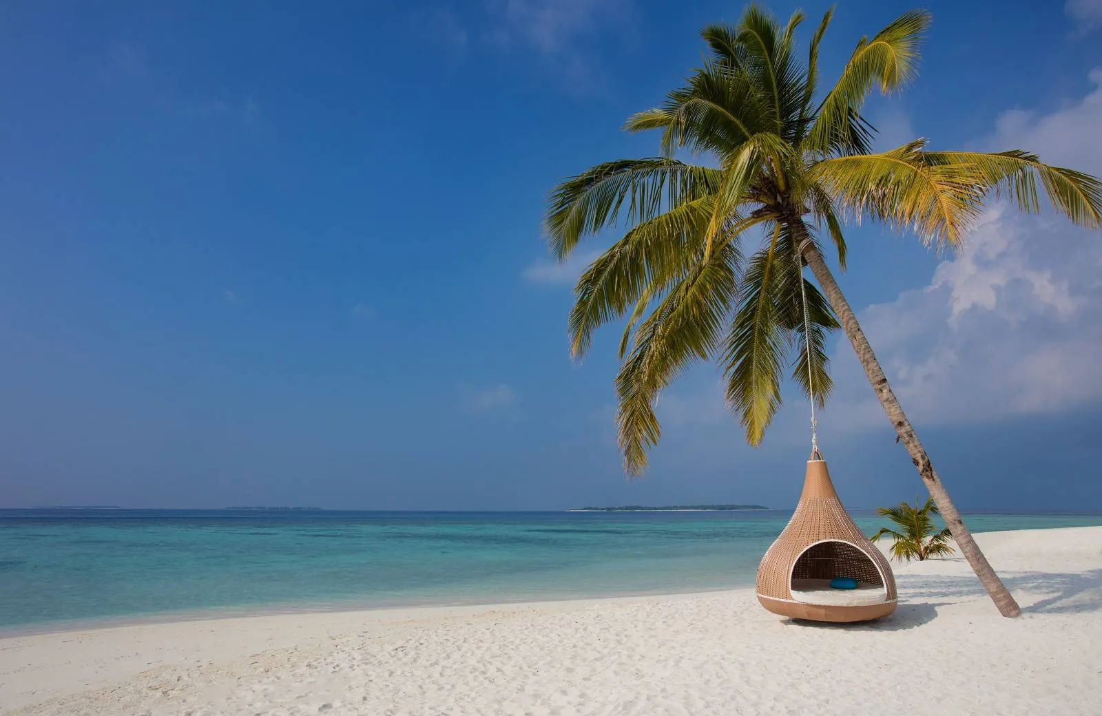 Furaveri Island Resort & Spa 5*