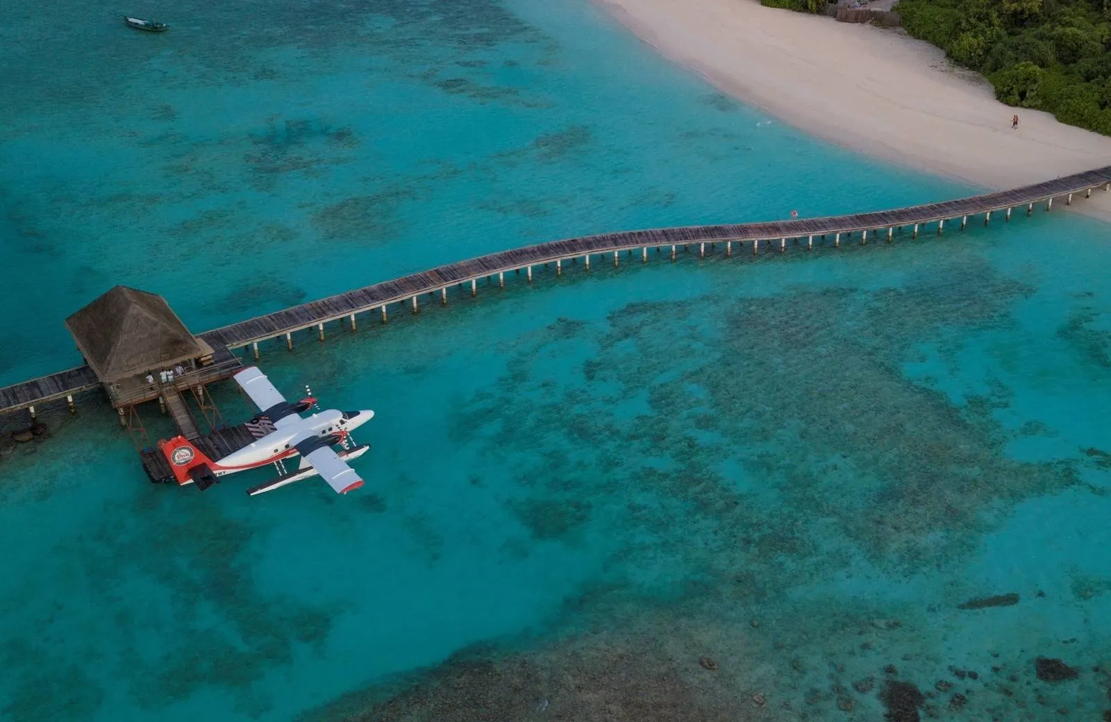 Furaveri Island Resort & Spa 5*