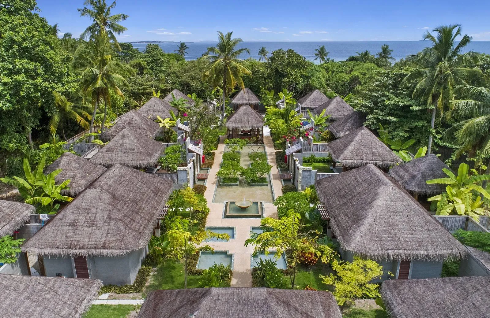 Furaveri Island Resort & Spa 5*