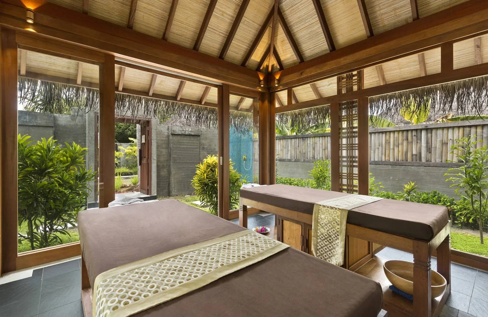 Furaveri Island Resort & Spa 5*