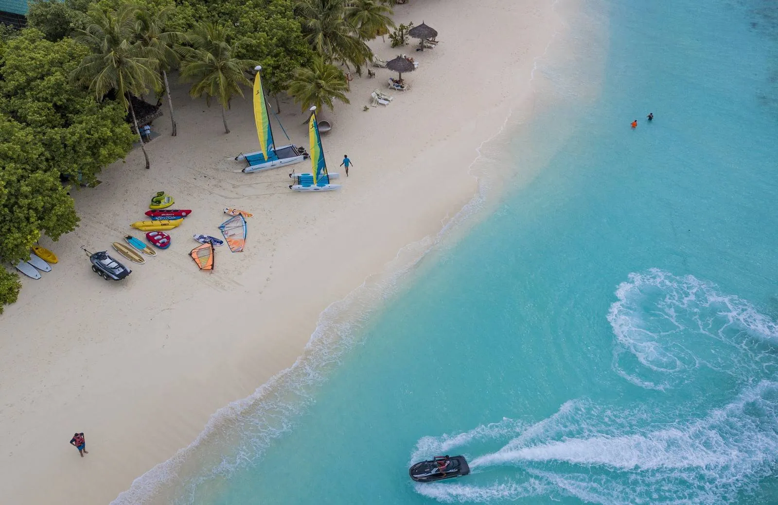 Furaveri Island Resort & Spa 5*