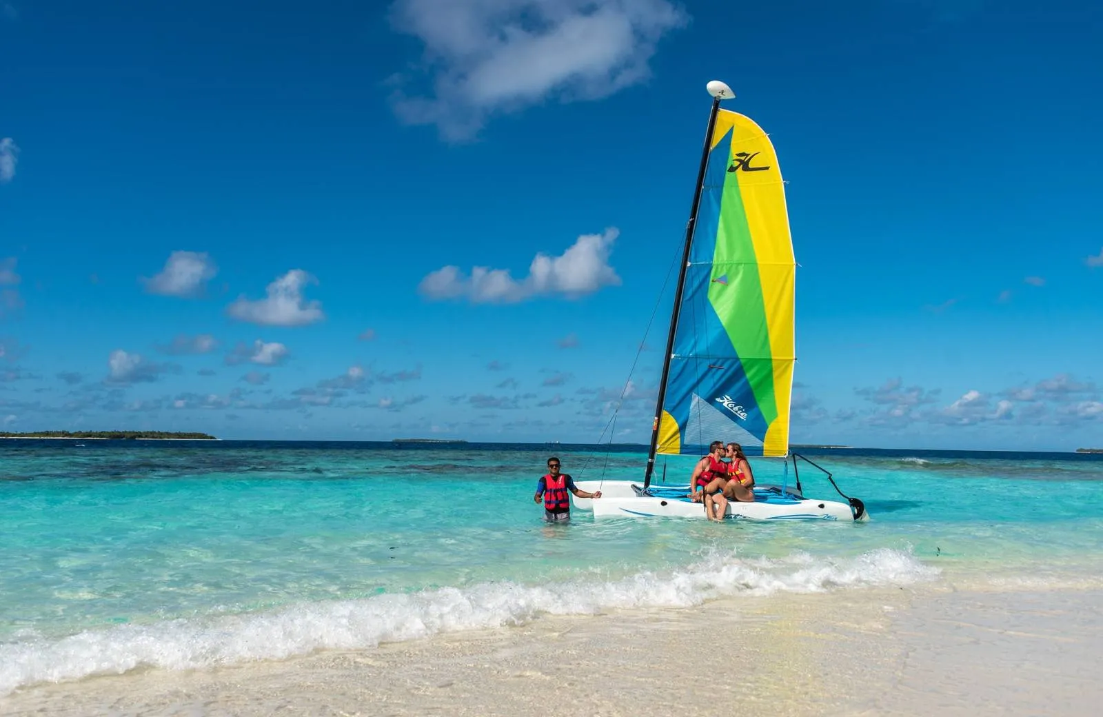 Furaveri Island Resort & Spa 5*