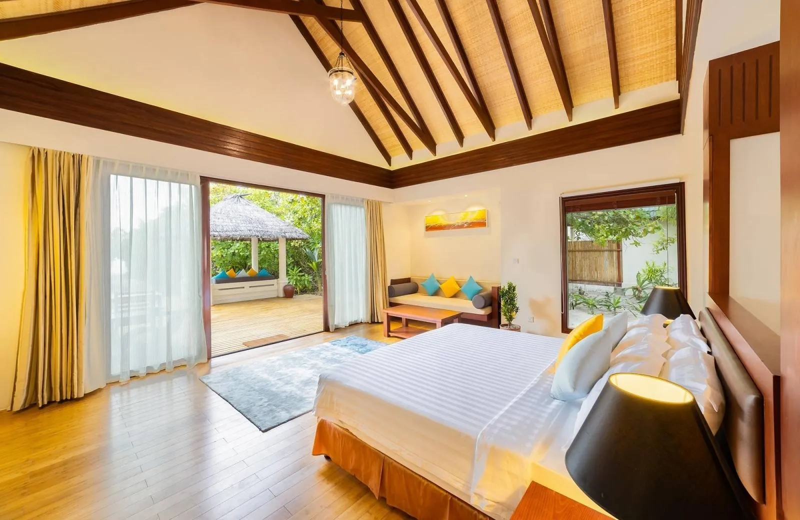 Furaveri Island Resort & Spa 5*