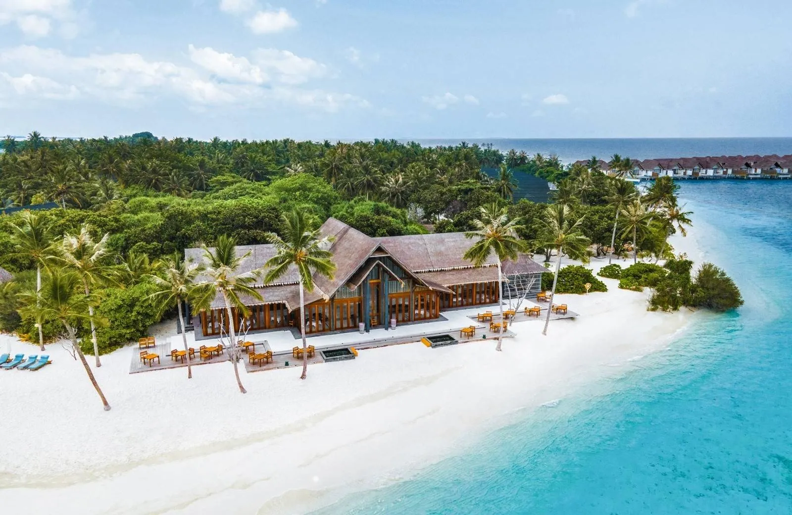 Furaveri Island Resort & Spa 5*