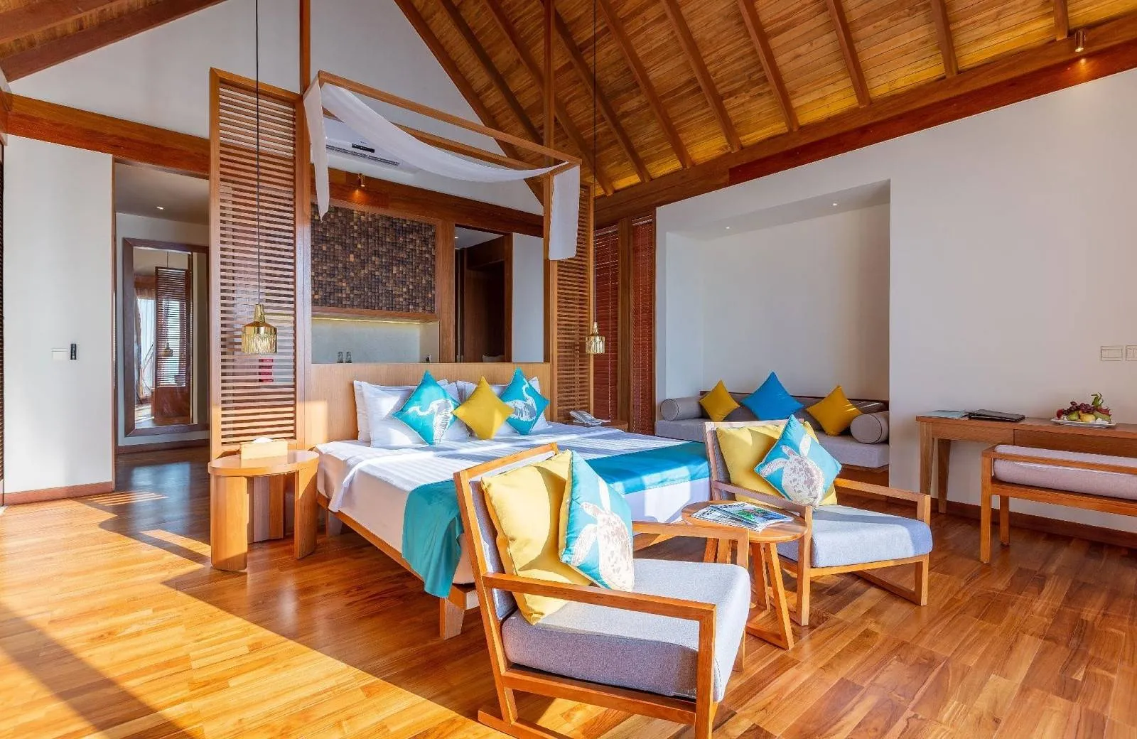 Furaveri Island Resort & Spa 5*