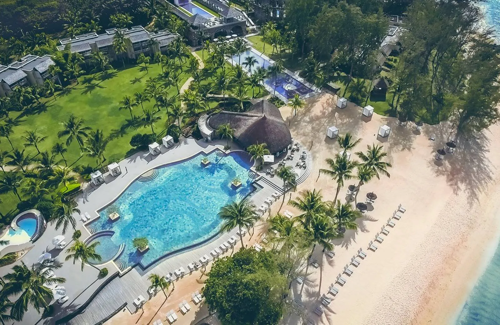 Outrigger Mauritius Beach Resort 5*