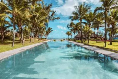 Outrigger Mauritius Beach Resort 5*