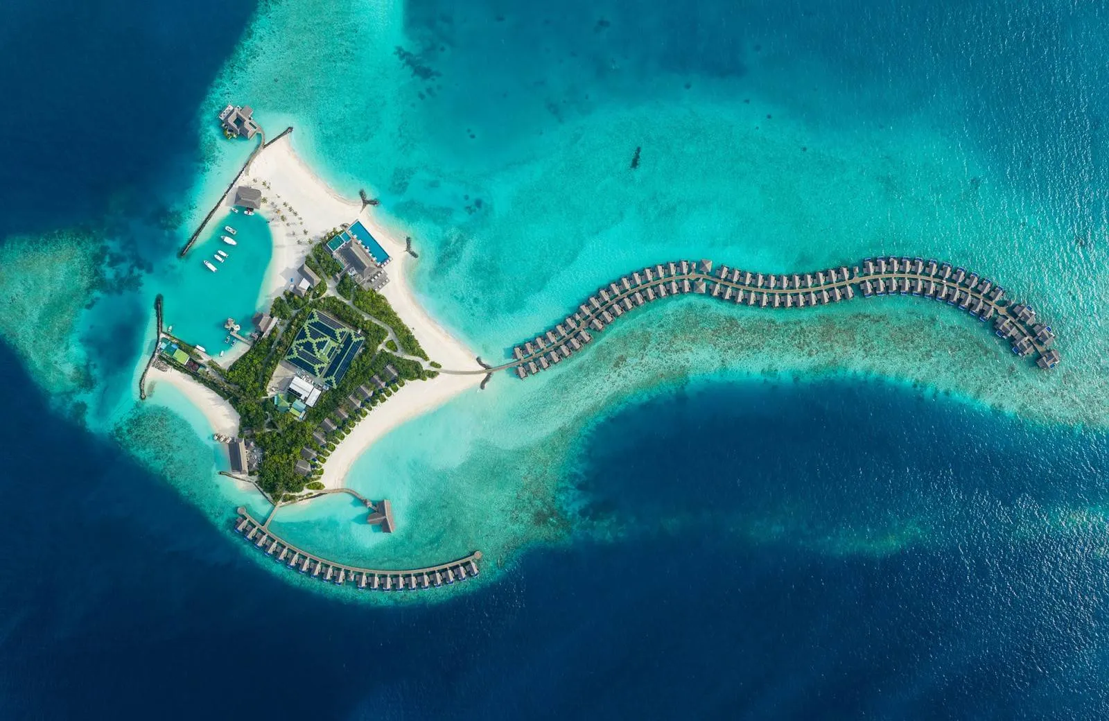 Grand Park Kodhipparu Maldives 5*
