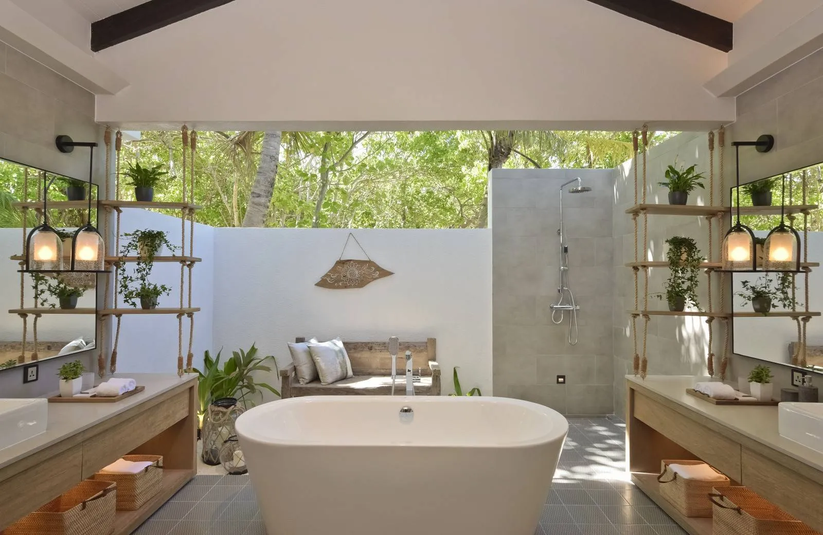 Grand Park Kodhipparu Maldives 5*