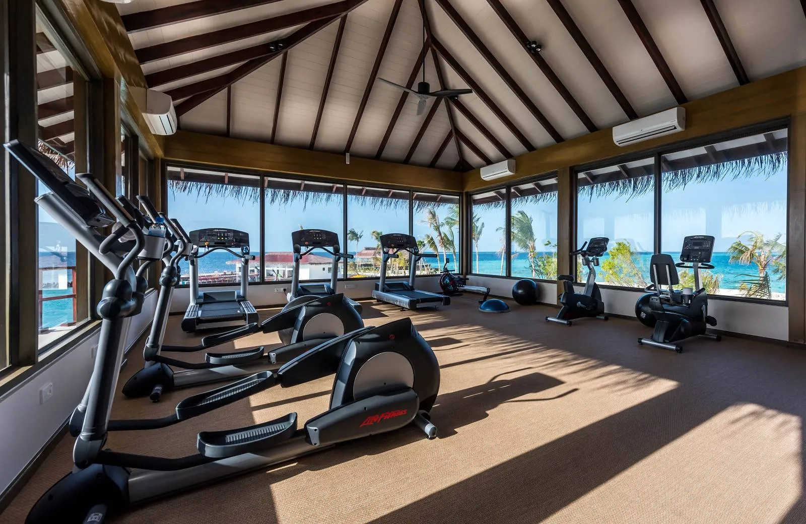 Grand Park Kodhipparu Maldives 5*