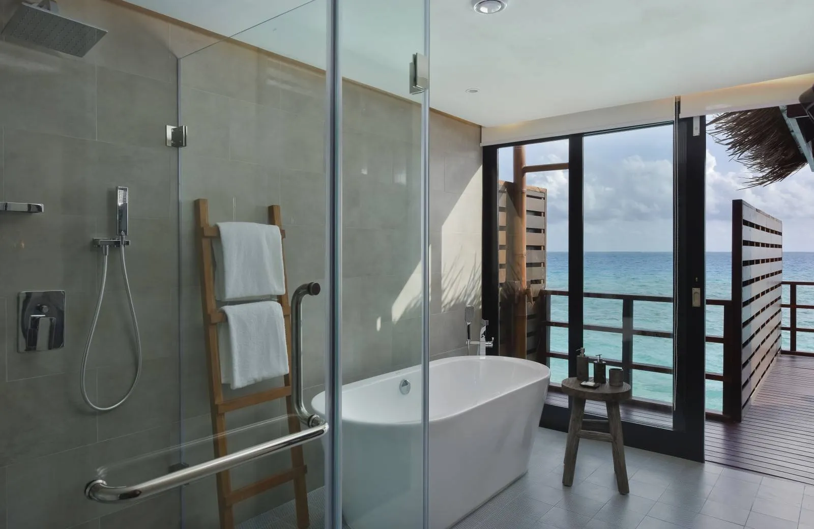 Grand Park Kodhipparu Maldives 5*