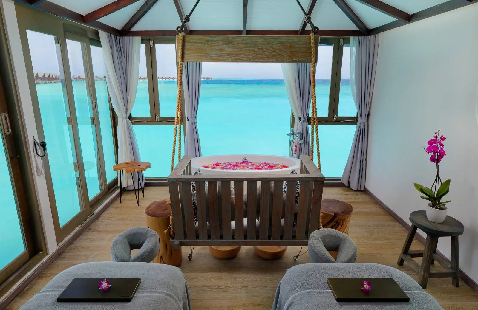 Grand Park Kodhipparu Maldives 5*