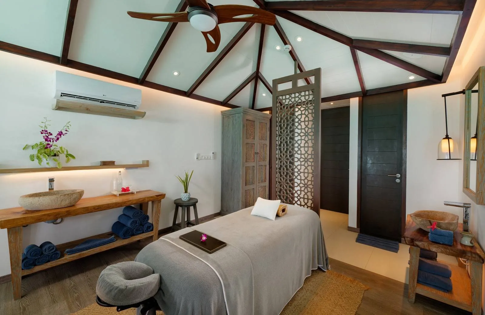 Grand Park Kodhipparu Maldives 5*