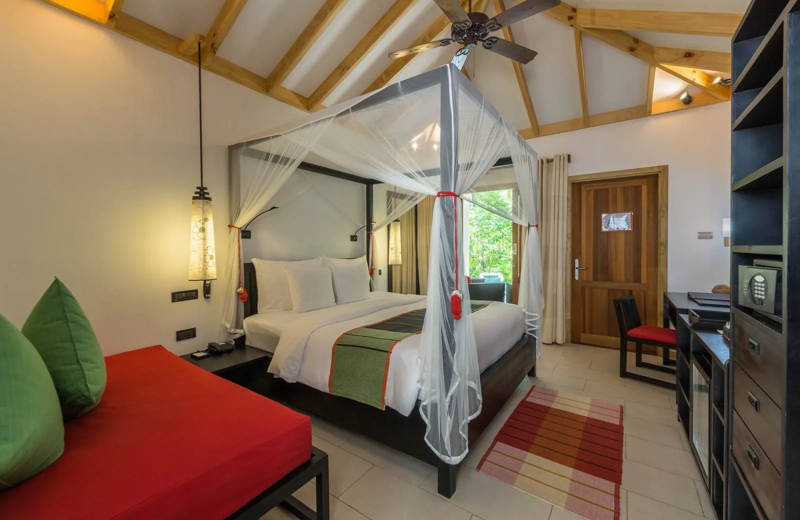 Vilamendhoo Island Resort & Spa 4*