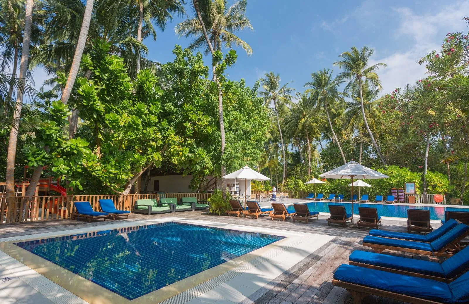 Vilamendhoo Island Resort & Spa 4*