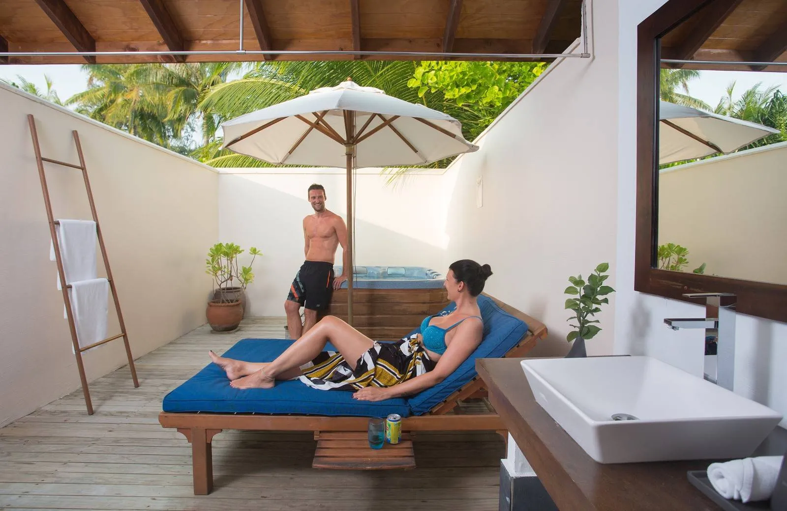 Vilamendhoo Island Resort & Spa 4*