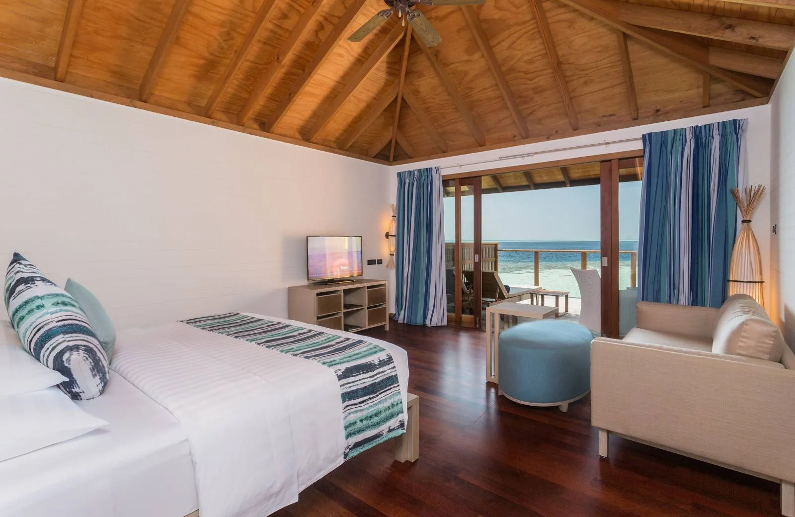 Vilamendhoo Island Resort & Spa 4*