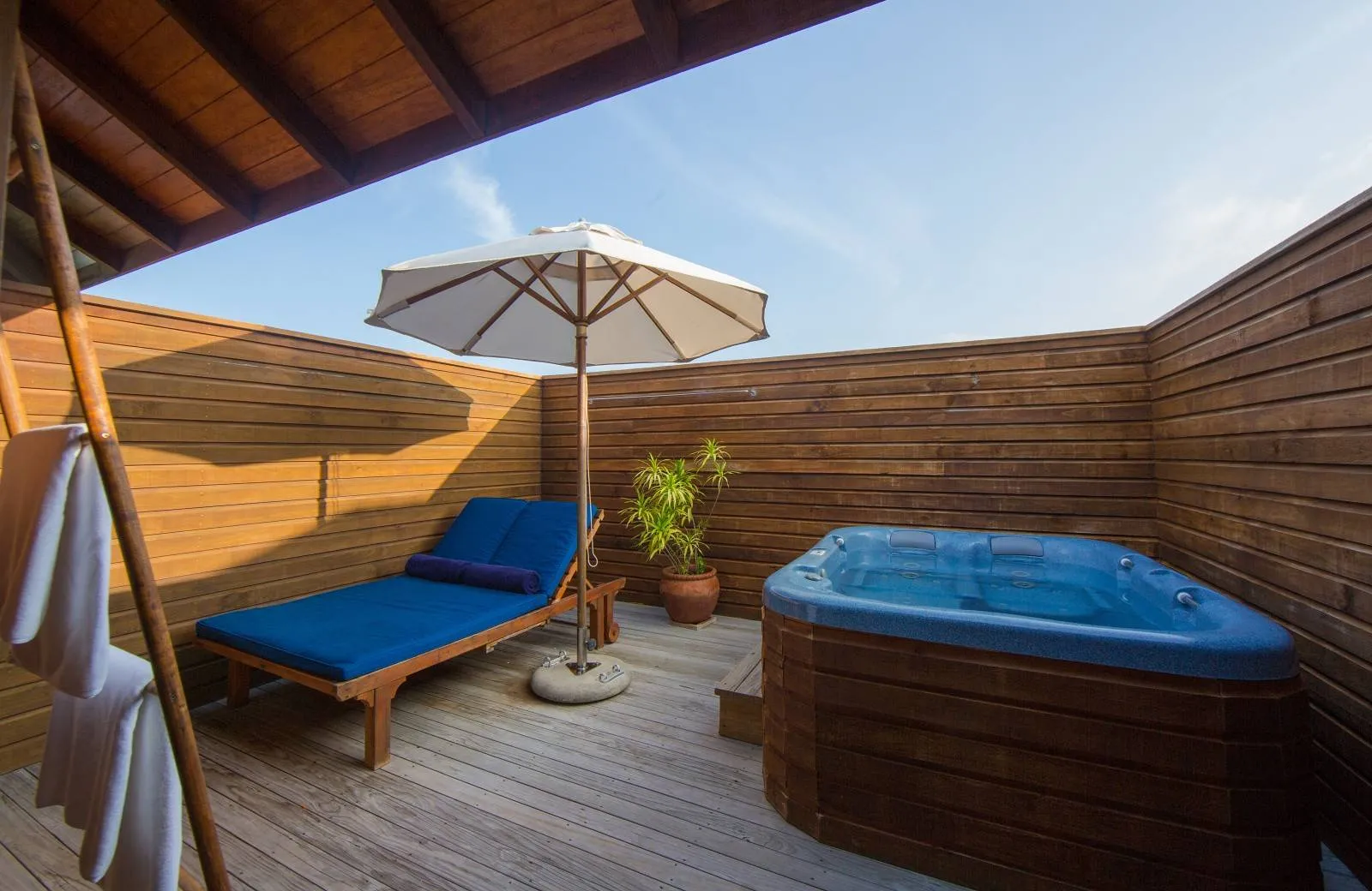 Vilamendhoo Island Resort & Spa 4*