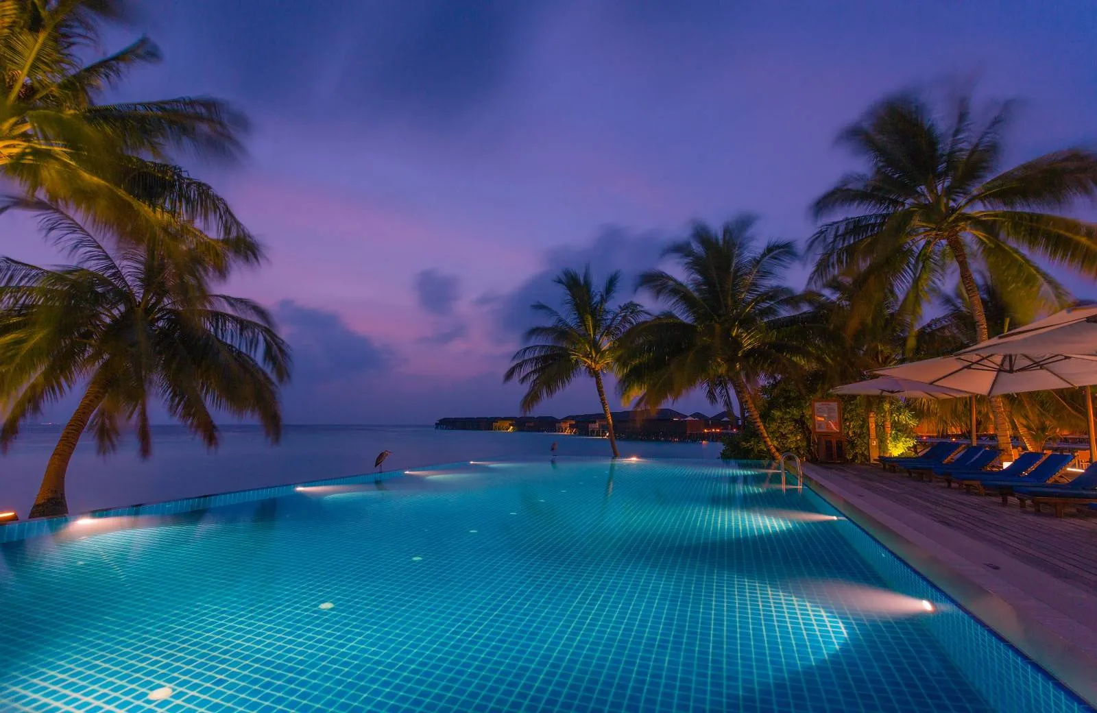 Vilamendhoo Island Resort & Spa 4*