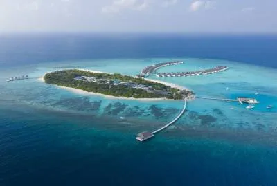 Kuredhivaru Resort & Spa 5*