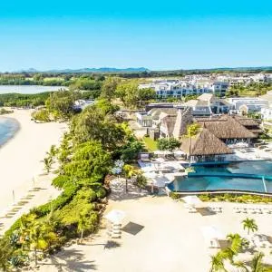 Radisson Blu Azuri Resort & Spa 4*