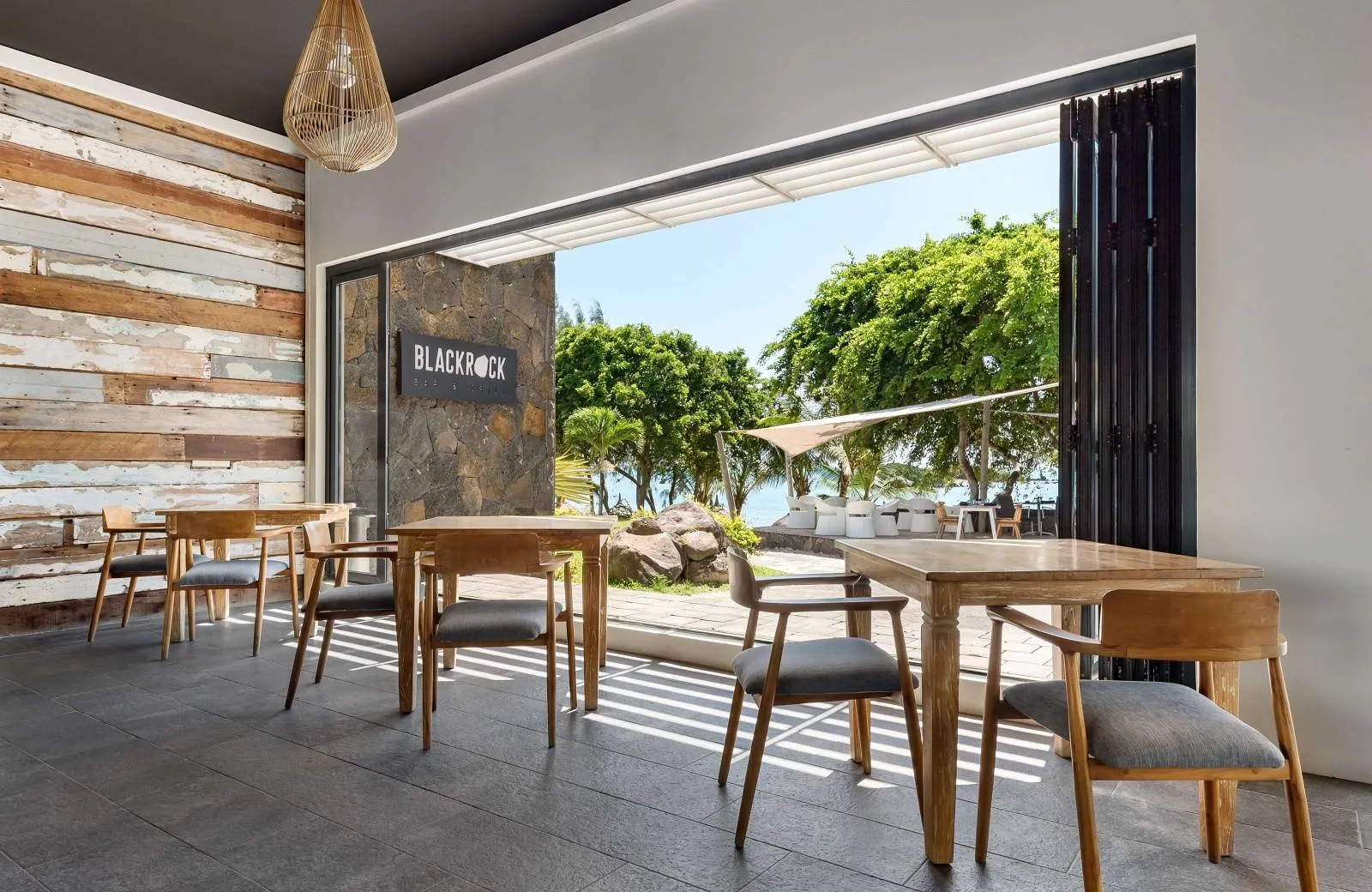 Radisson Blu Azuri Resort & Spa 4*