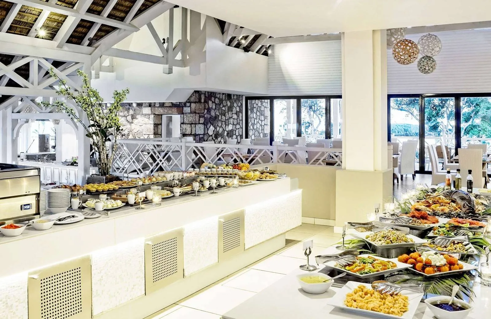 Radisson Blu Azuri Resort & Spa 4*