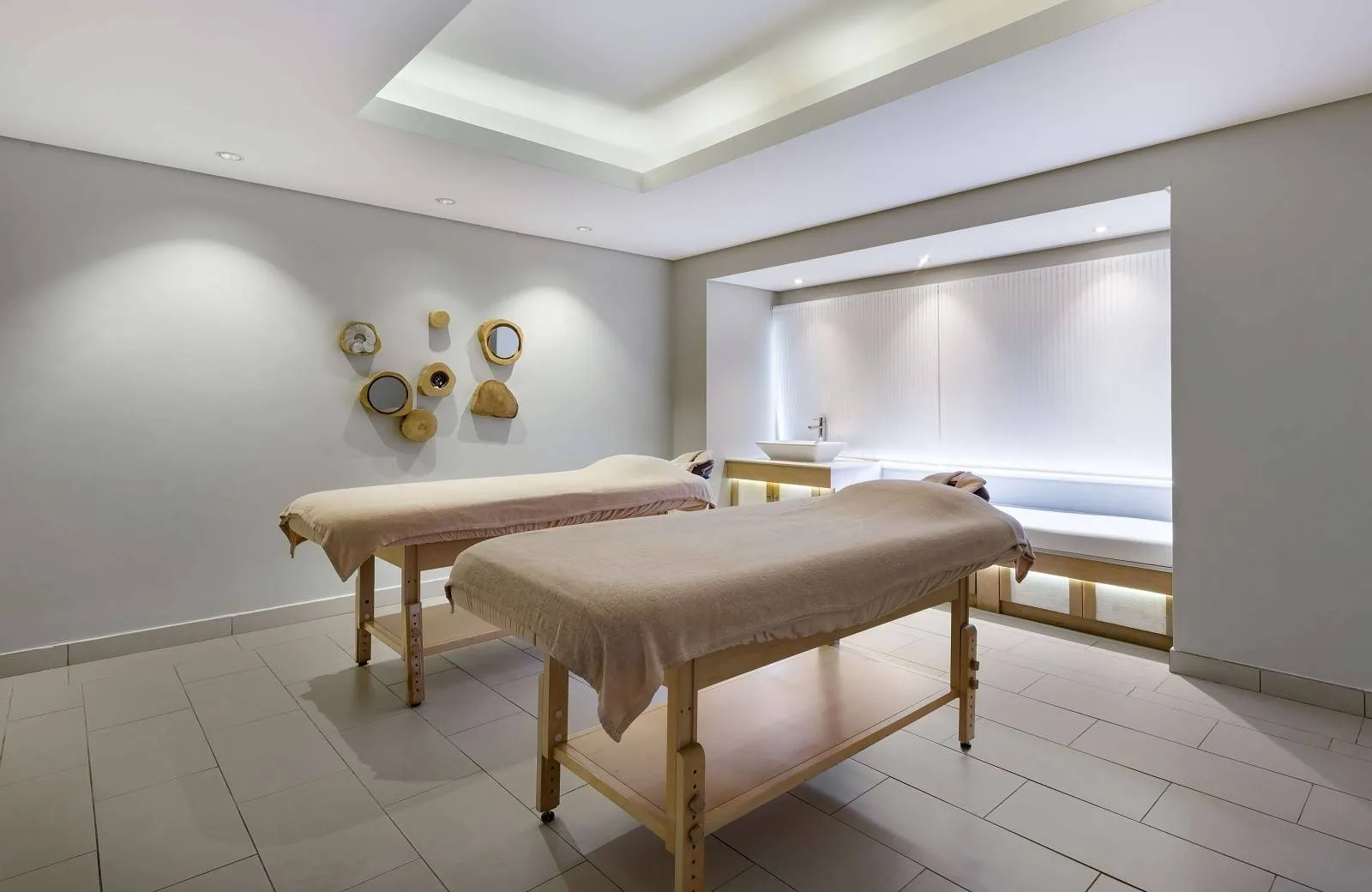 Radisson Blu Azuri Resort & Spa 4*