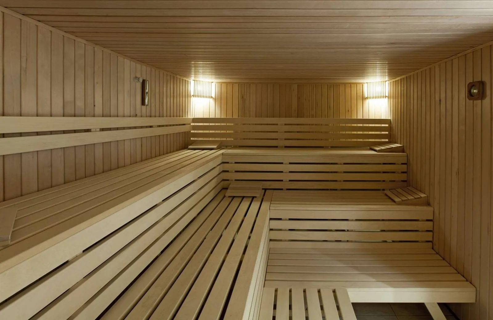 Radisson Blu Azuri Resort & Spa 4*