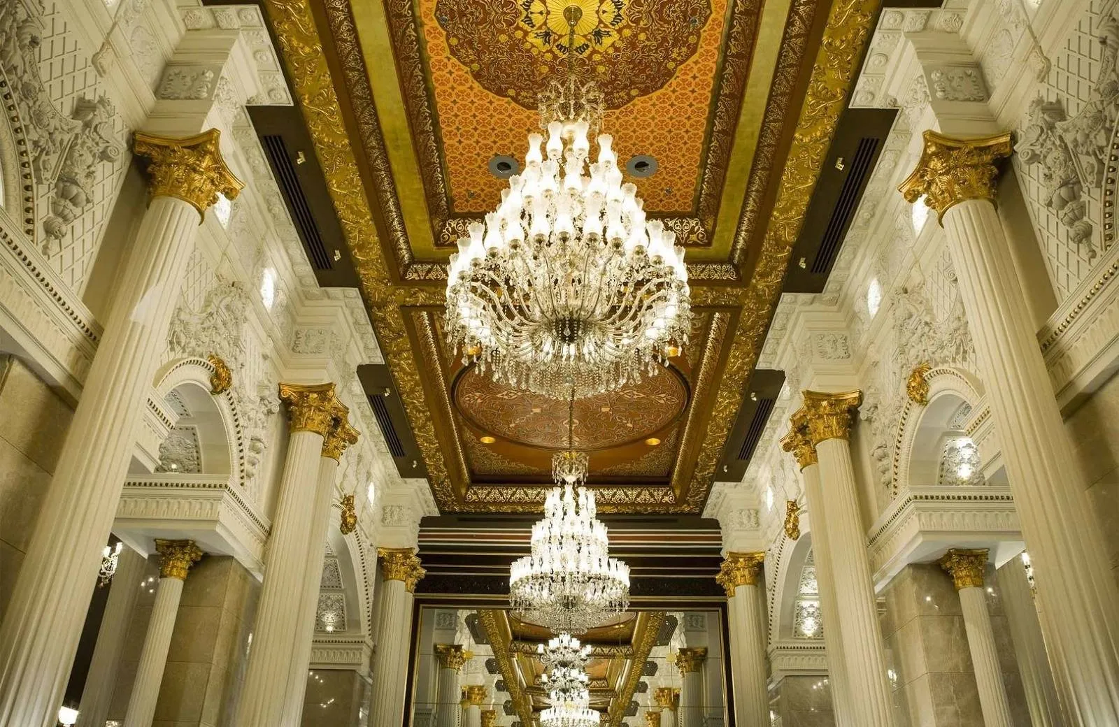 Jumeirah Zabeel Saray 5*