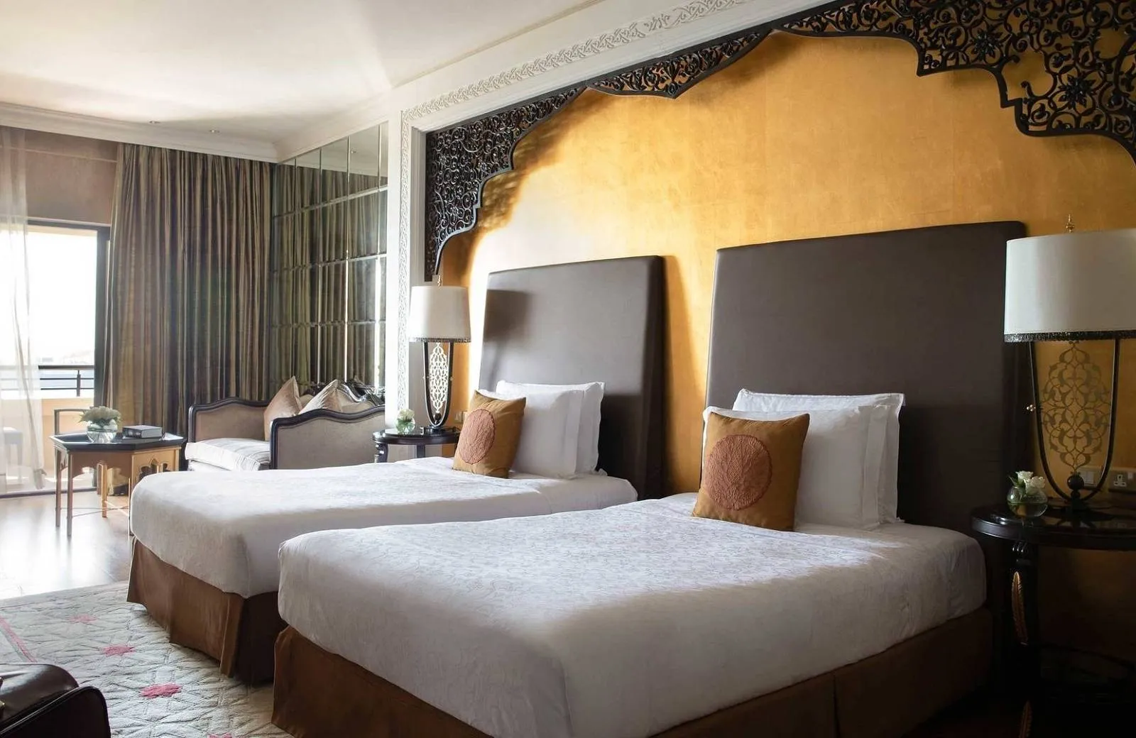 Jumeirah Zabeel Saray 5*