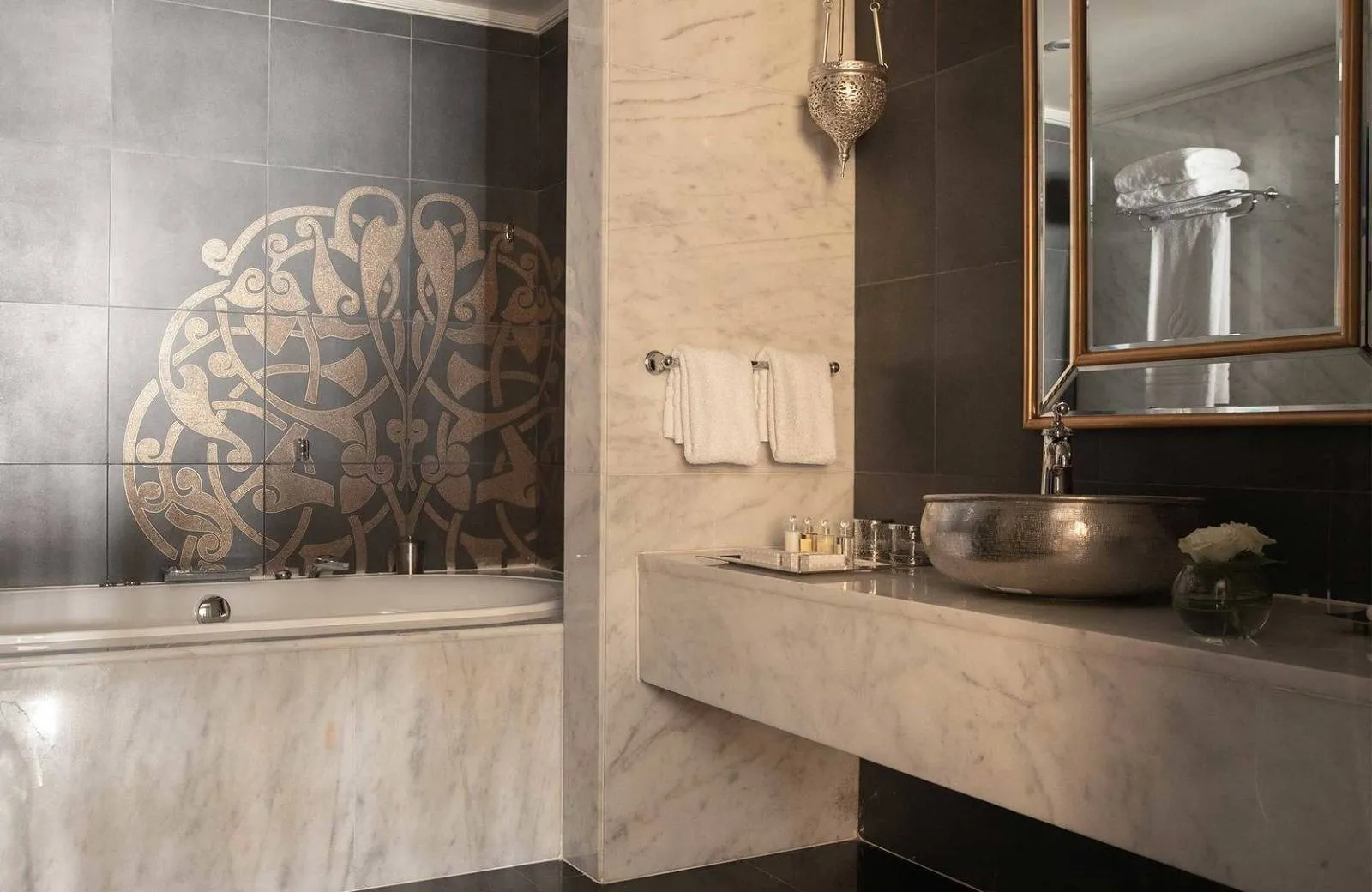 Jumeirah Zabeel Saray 5*