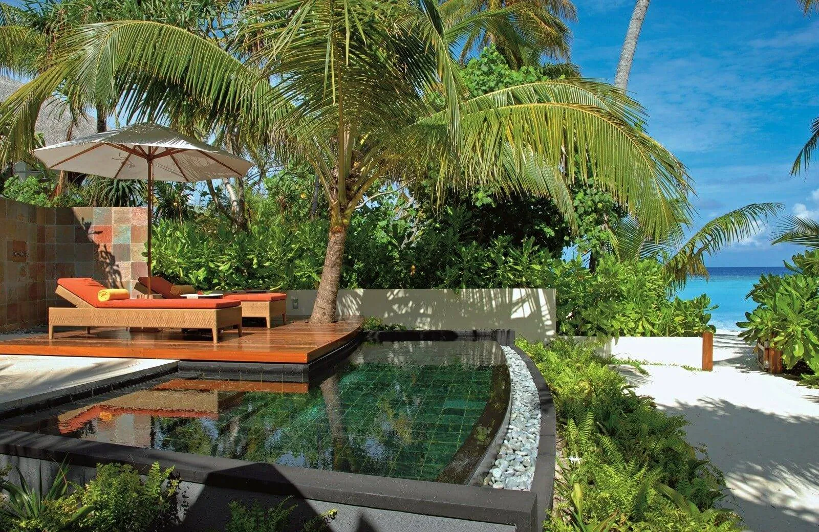 Constance Halaveli Maldives 5*