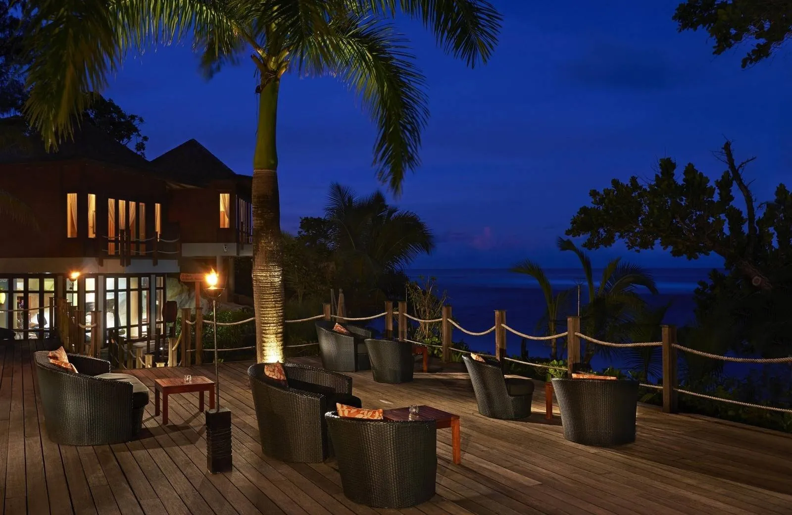 DoubleTree by Hilton Seychelles - Allamanda Resort & Spa 4*