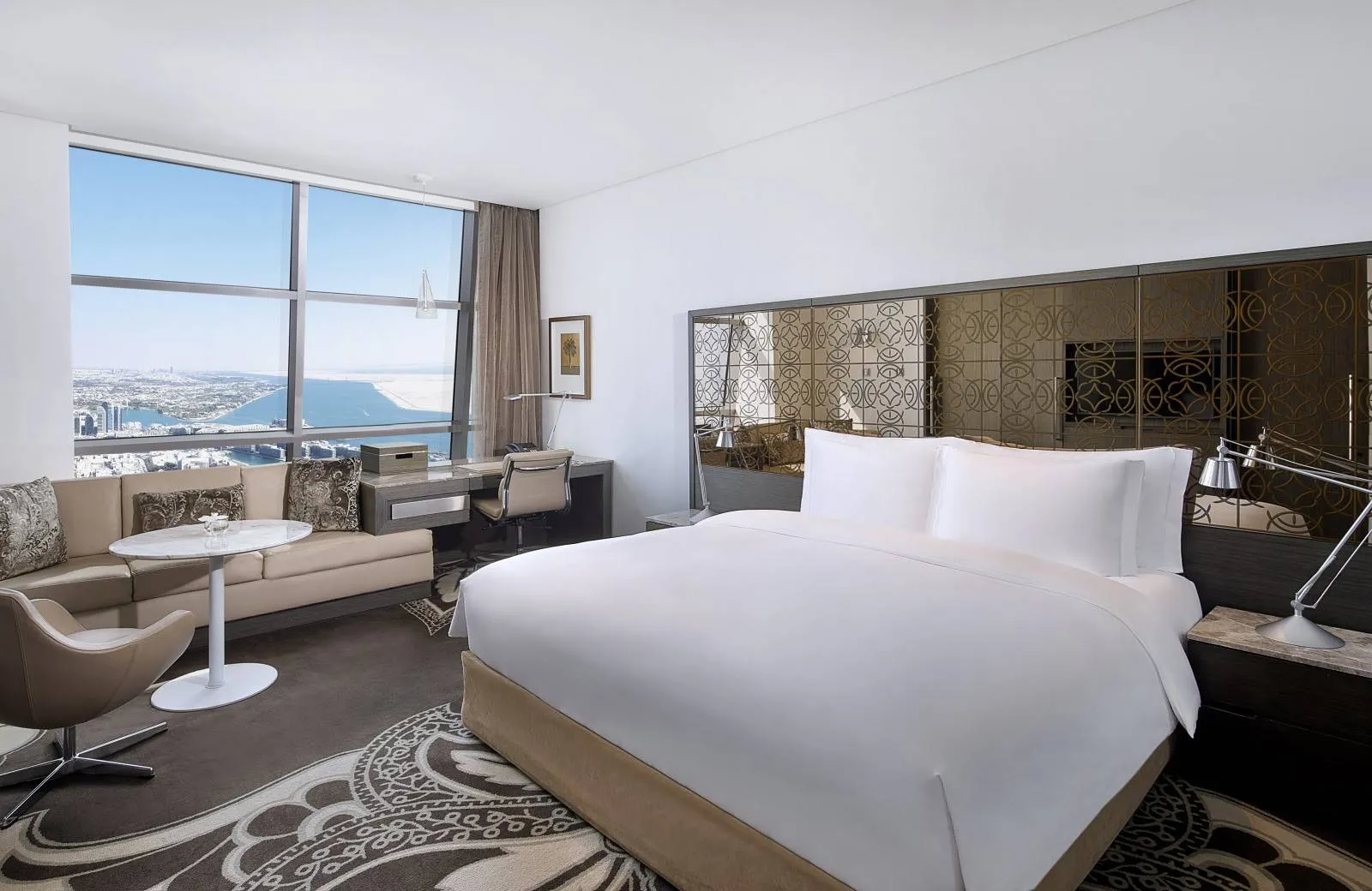 Conrad Abu Dhabi Etihad Towers 5*