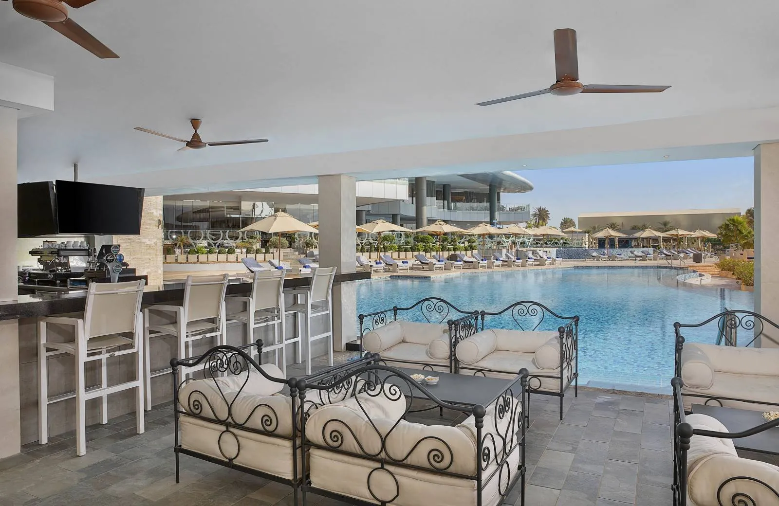 Conrad Abu Dhabi Etihad Towers 5*