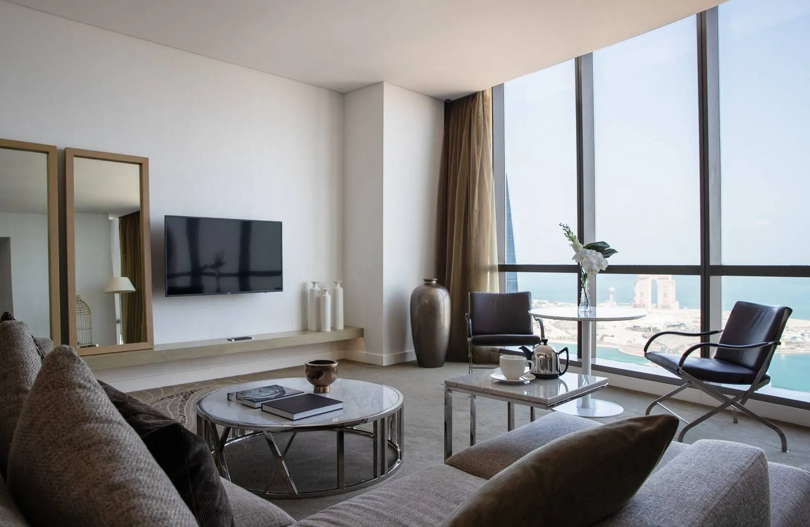 Conrad Abu Dhabi Etihad Towers 5*