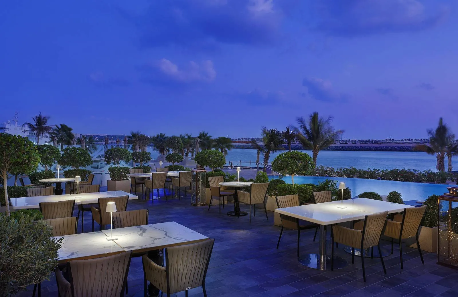 Conrad Abu Dhabi Etihad Towers 5*