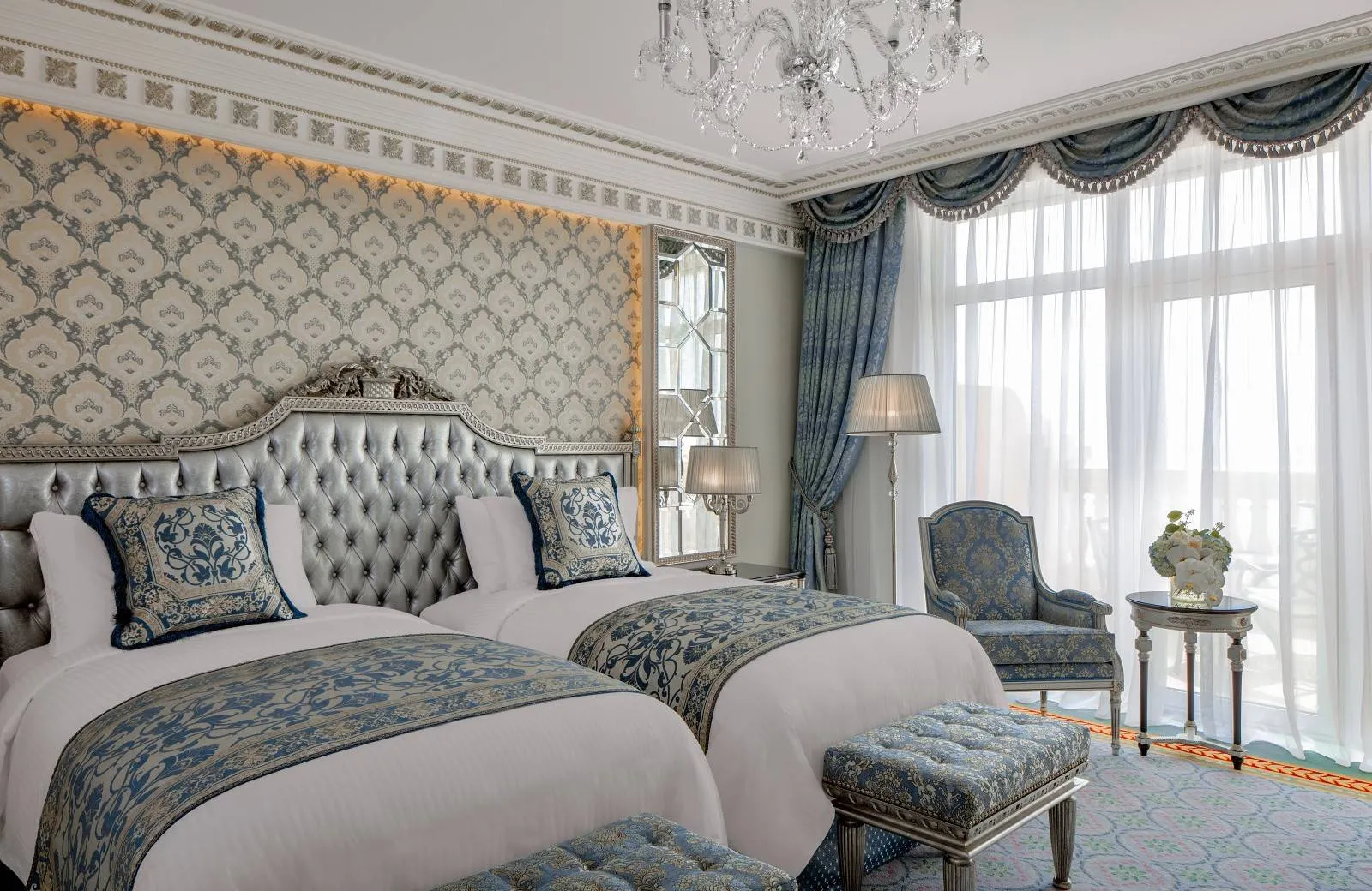 Raffles The Palm Dubai 5*