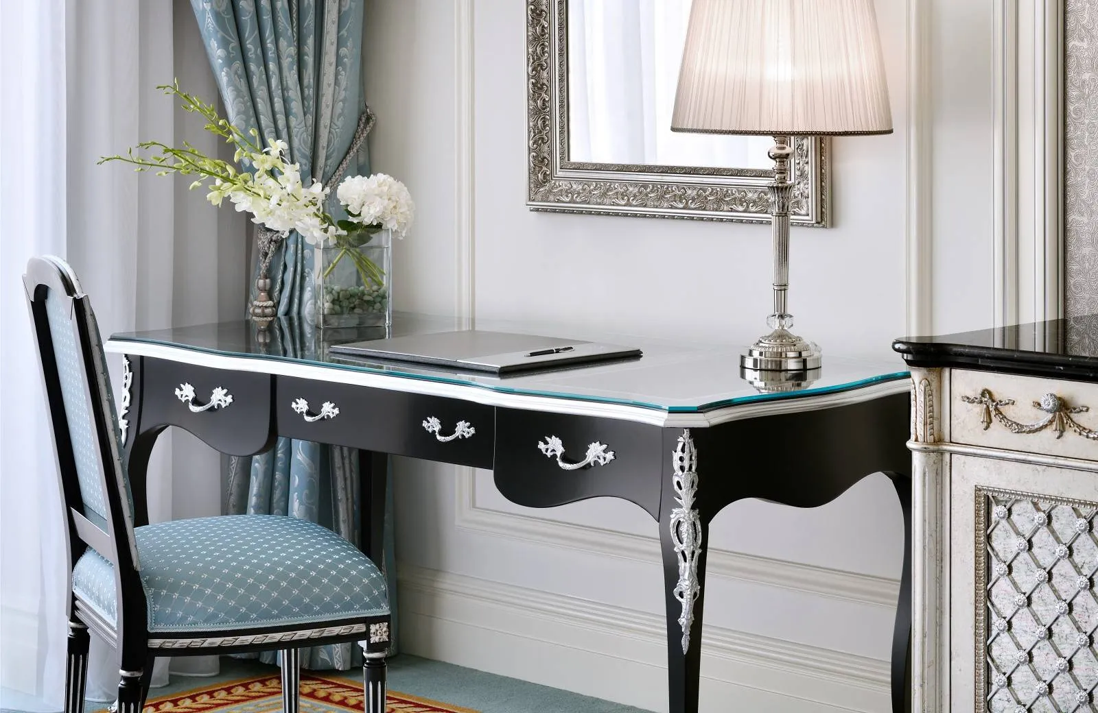 Raffles The Palm Dubai 5*