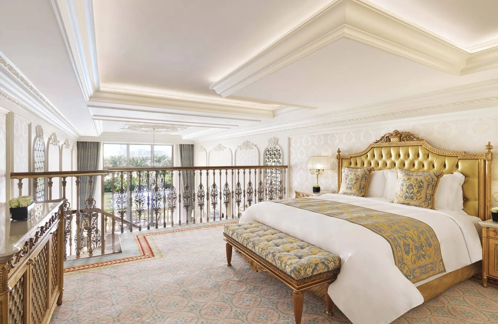 Raffles The Palm Dubai 5*