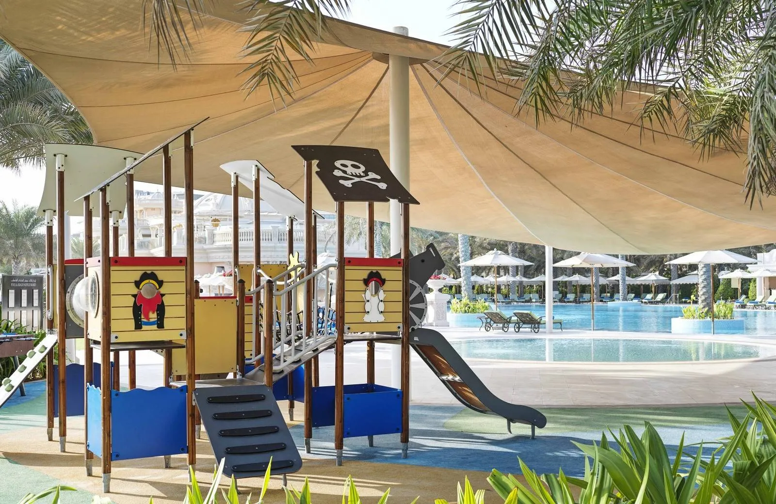 Raffles The Palm Dubai 5*