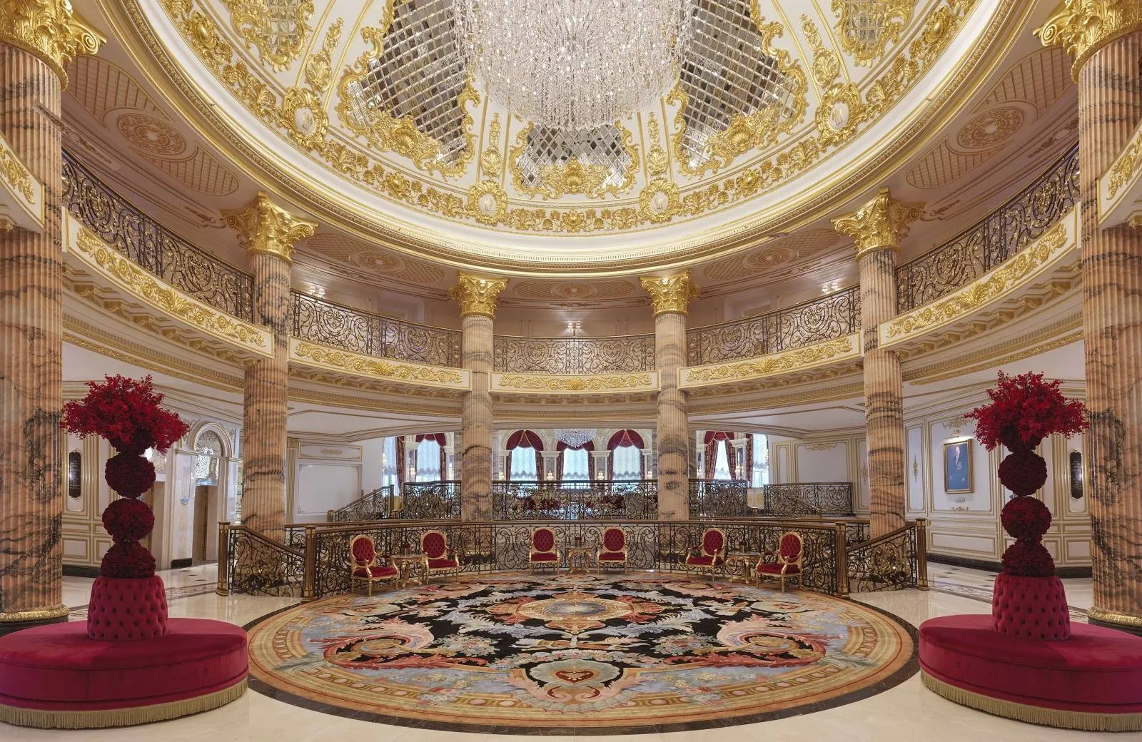 Raffles The Palm Dubai 5*