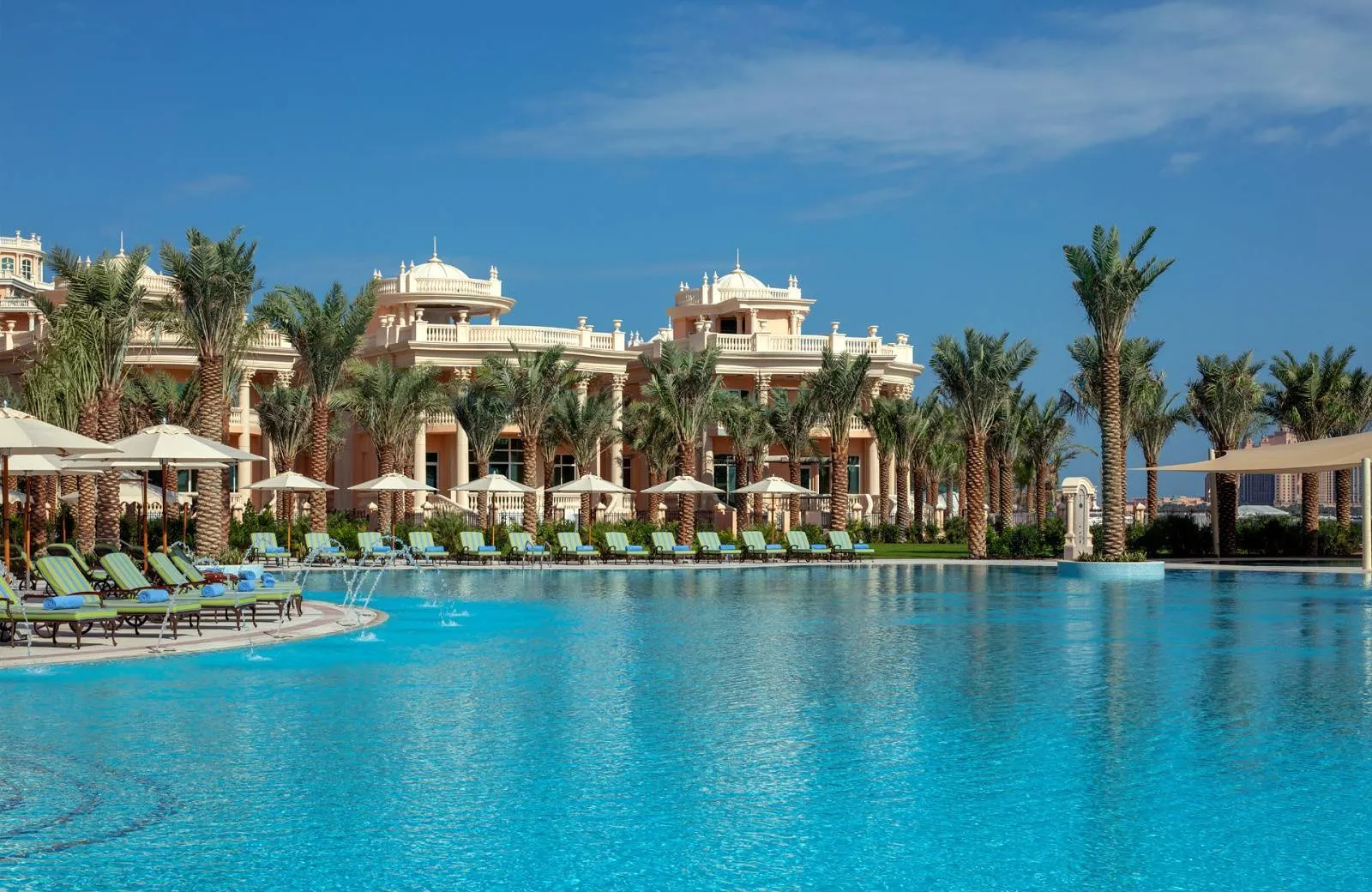Raffles The Palm Dubai 5*