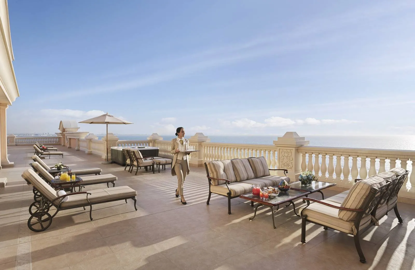 Raffles The Palm Dubai 5*