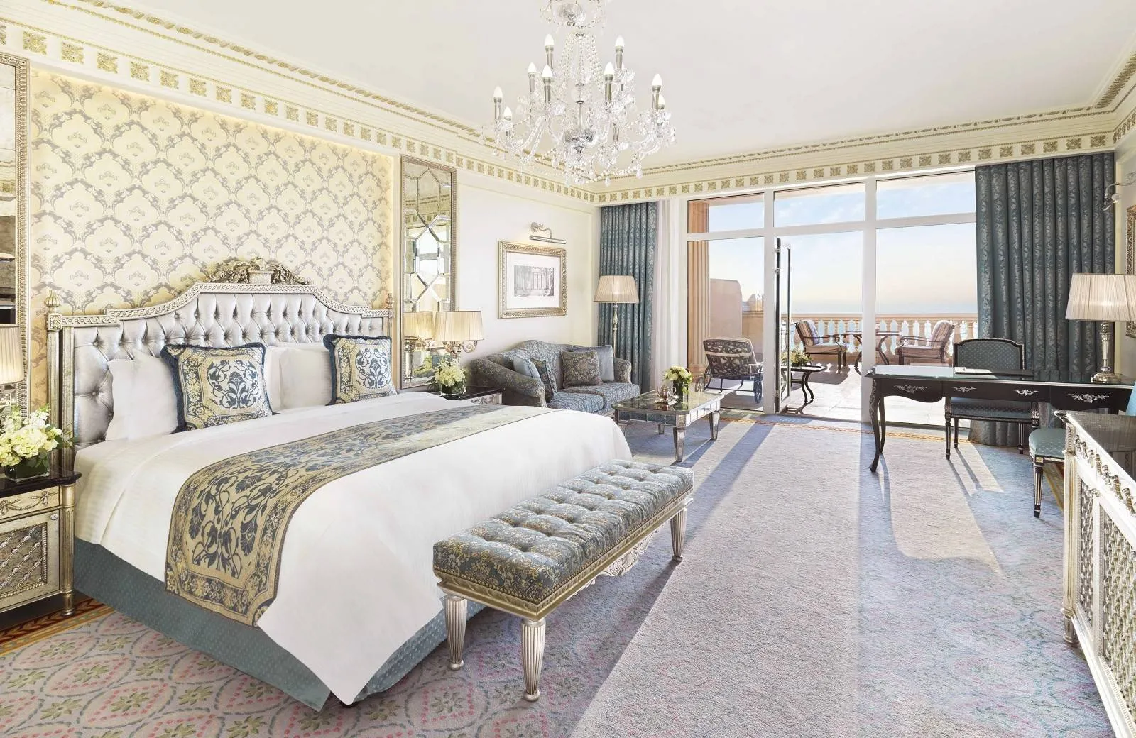 Raffles The Palm Dubai 5*